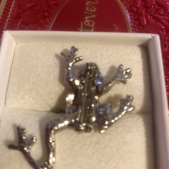 Brooch - Picture 2 of 2